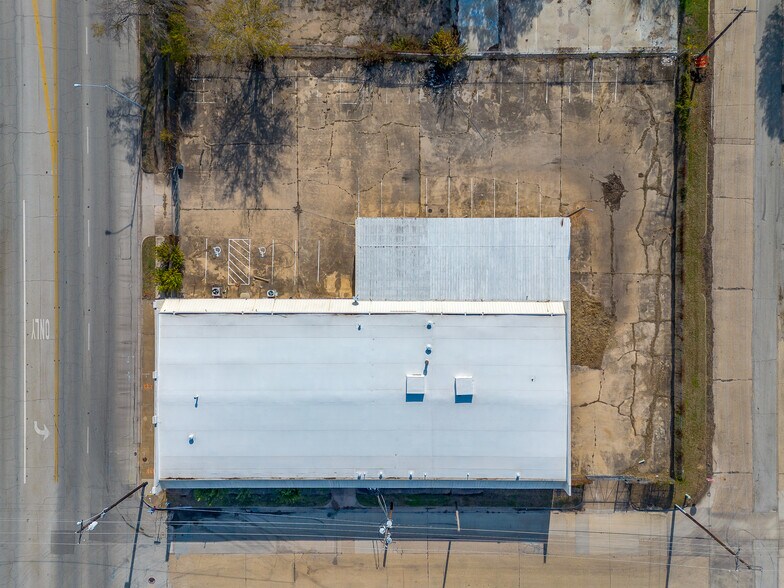 More Photos Of 541 N Main St, Fort Worth Light Manufacturing For Lease