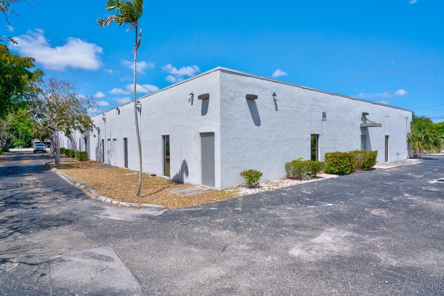 Primary Photo Of 2880 W Cypress Creek Rd, Fort Lauderdale Medical For Sale