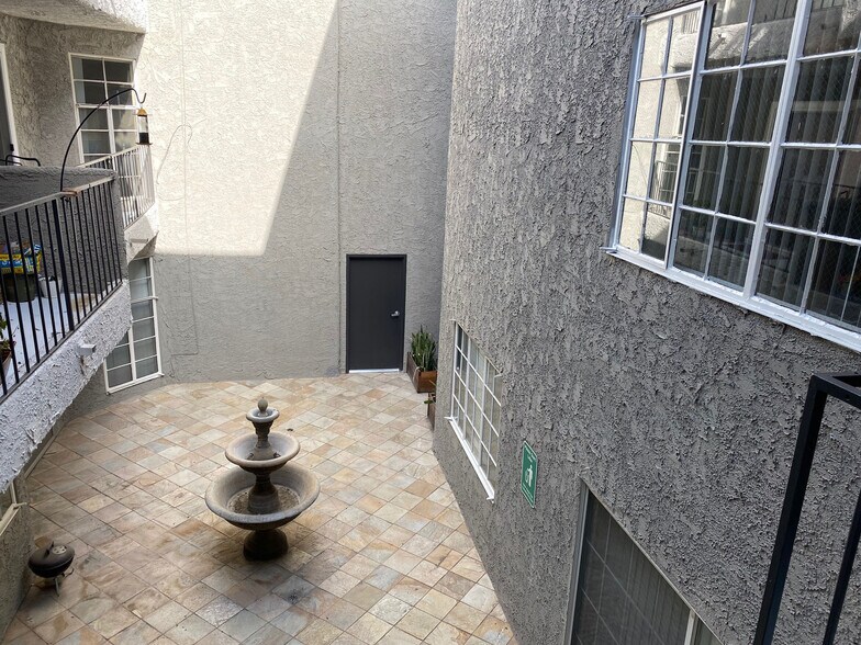 More Photos Of 8560 W Olympic Blvd, Los Angeles Apartments For Sale