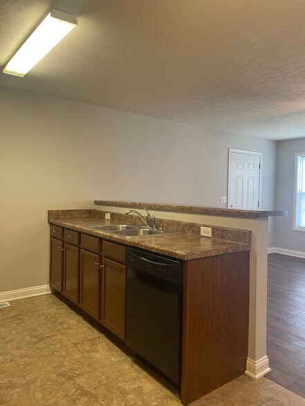 More Photos Of 415 Upper Stone Ave, Bowling Green Apartments For Sale