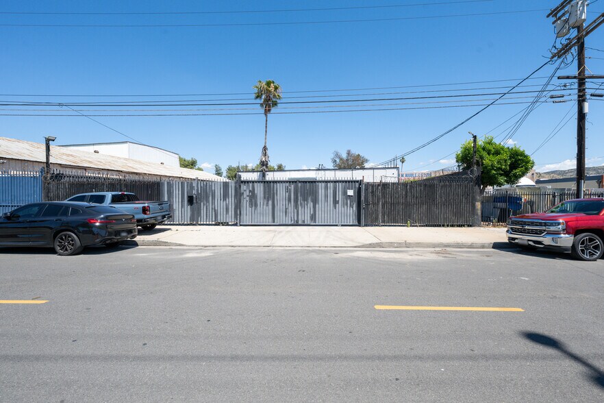 More Photos Of 8516-8520 San Fernando Rd, Sun Valley Warehouse For Sale