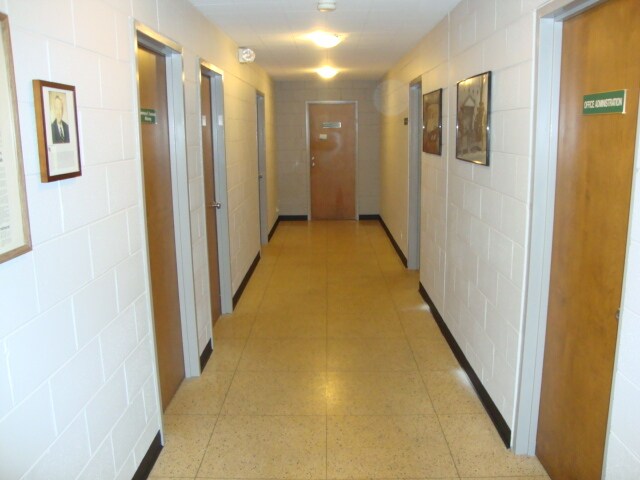 More Photos Of 9100 W Plainfield Rd, Brookfield Warehouse For Lease