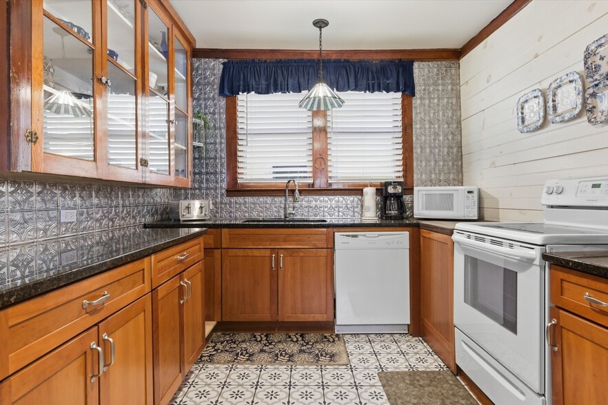 More Photos Of 56 Henry St, Saratoga Springs Multifamily For Sale