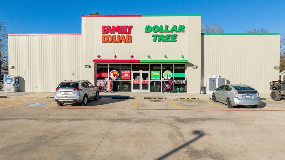 More Photos Of 9343 2nd St, Batson Freestanding For Lease