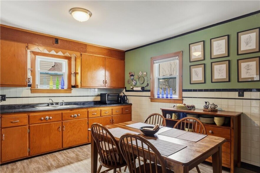 More Photos Of 1157 N Main St, Elmira Restaurant For Sale