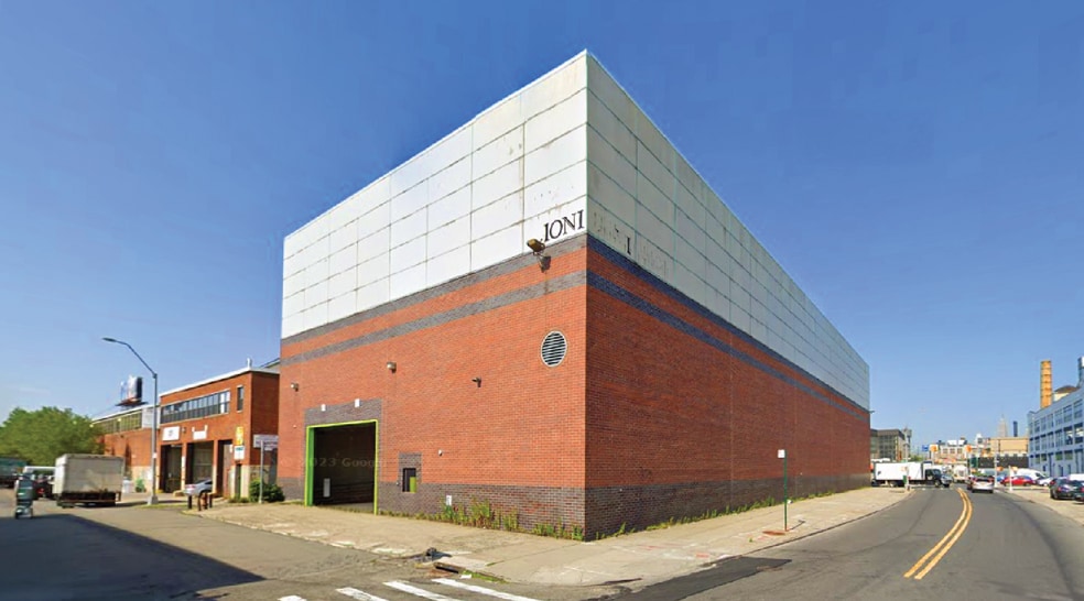 Primary Photo Of 3030 Hunters Point Ave, Long Island City Industrial For Lease