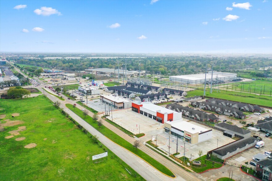 More Photos Of 2115 N Mason Rd, Katy Storefront For Sale