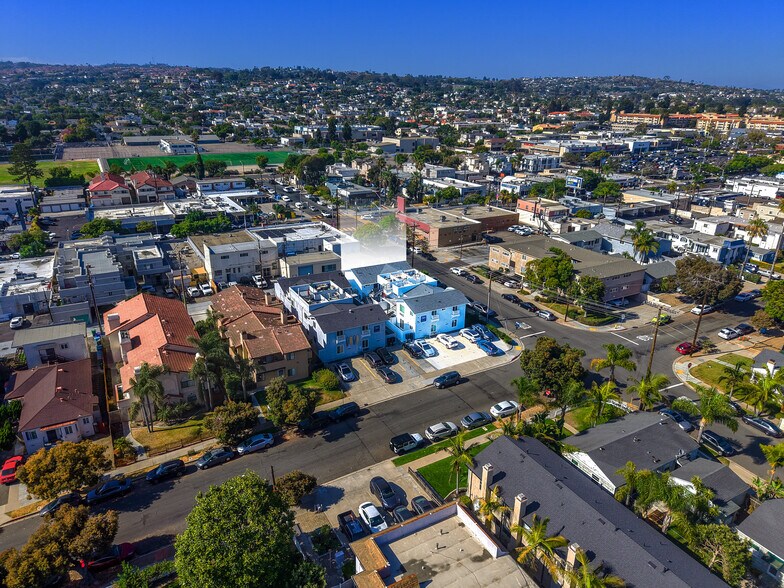 More Photos Of 1478 Hornblend St, San Diego Apartments For Sale