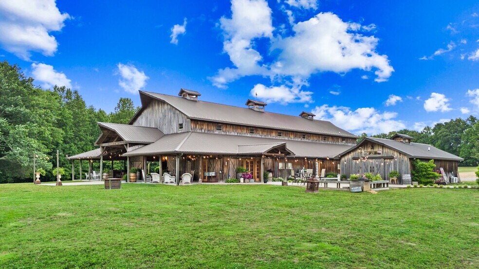 Primary Photo Of 6863 E Highway 80, Russell Springs Lodge Meeting Hall For Sale