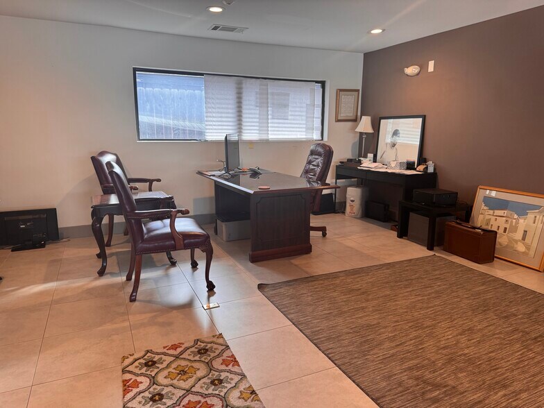 More Photos Of 4739 Merwin St, Houston Unknown For Lease