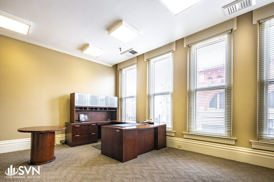 More Photos Of 201 W Main St, Frankfort Office For Lease