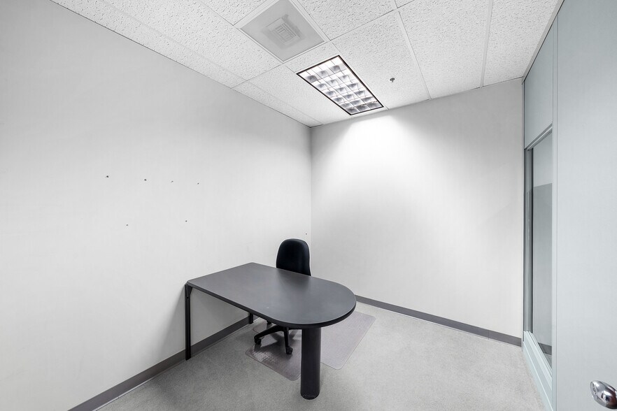 More Photos Of 601 S Sanden Blvd, Wylie Medical For Lease