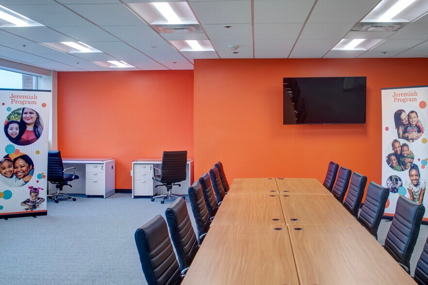 More Photos Of 1900 N Howard St, Baltimore Loft Creative Space For Lease