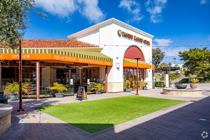 More Photos Of 3433-3545 Del Mar Heights Rd, San Diego Unknown For Lease