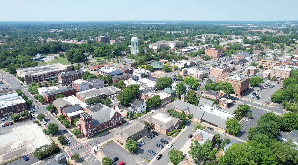 More Photos Of 9329 Battle St, Manassas Office For Sale