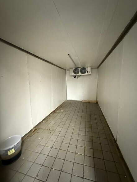 More Photos Of 719 N 2nd St, Philadelphia Restaurant For Lease