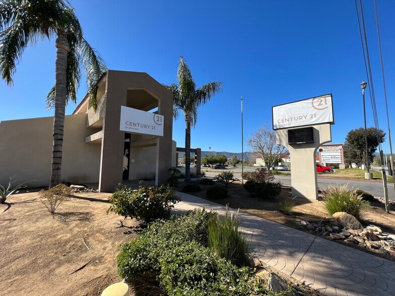 More Photos Of 2505 E Lakeshore Dr, Lake Elsinore Freestanding For Sale