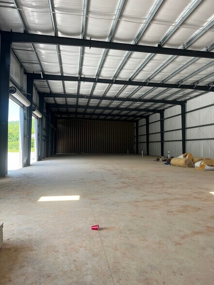 More Photos Of 10693 Old Highway 280, Chelsea Warehouse For Lease