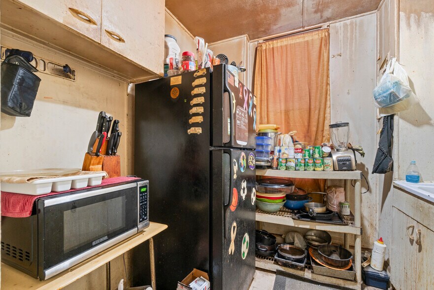 More Photos Of 112 E 20th St, Baltimore Multifamily For Sale