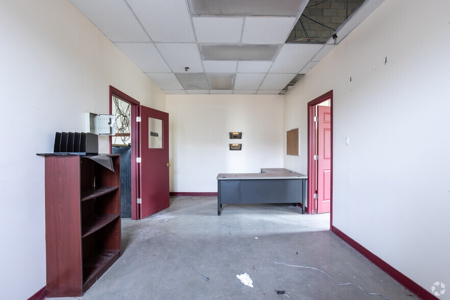 More Photos Of 102 N Midway Rd, Cordele Refrigeration Cold Storage For Sale