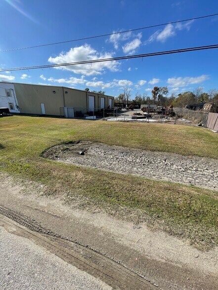 More Photos Of 1013 Bert St, La Place Warehouse For Sale
