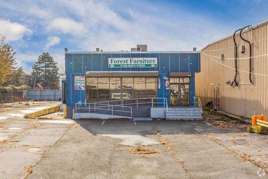More Photos Of 2172 Forest Ave, Staten Island Freestanding For Lease