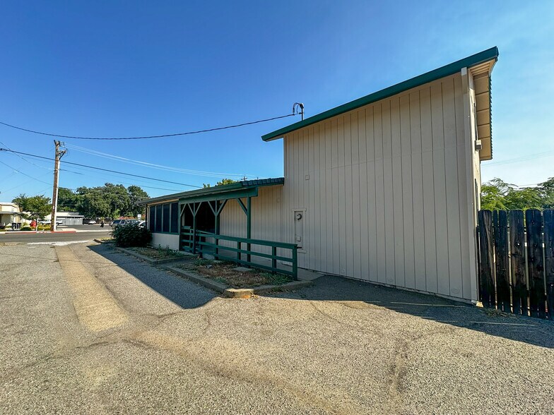 More Photos Of 2161 Ferry St, Anderson Medical For Sale