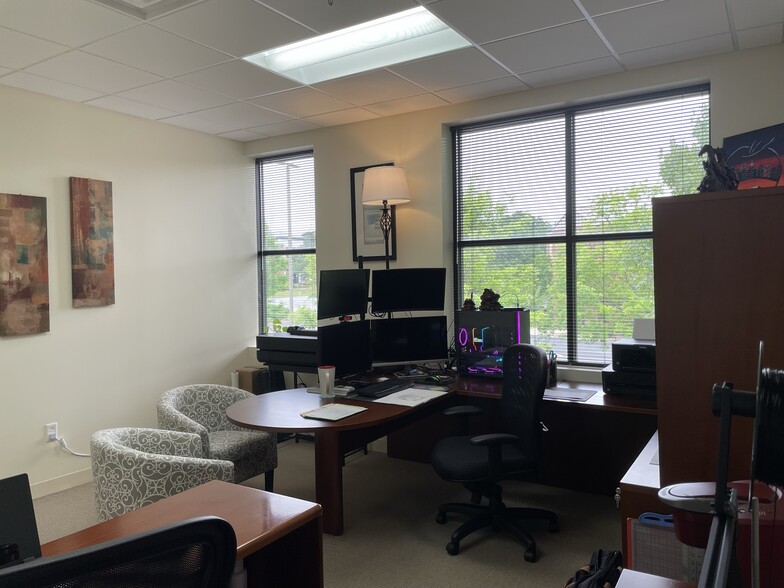 More Photos Of 1880 W Oak Pky, Marietta Office For Sale