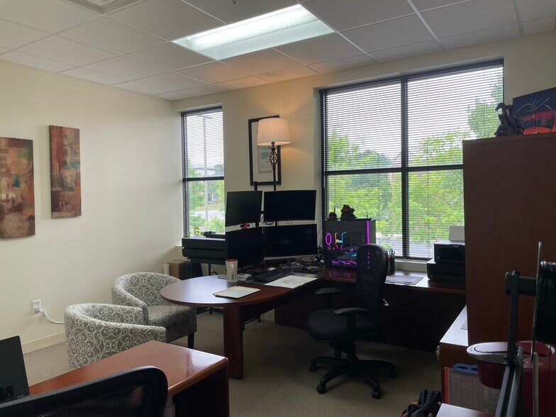 More Photos Of 1880 W Oak Pky, Marietta Loft Creative Space For Lease