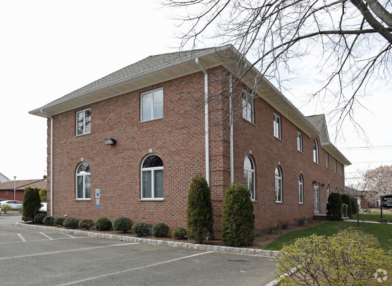 More Photos Of 11 Broadway, Clark Medical For Lease