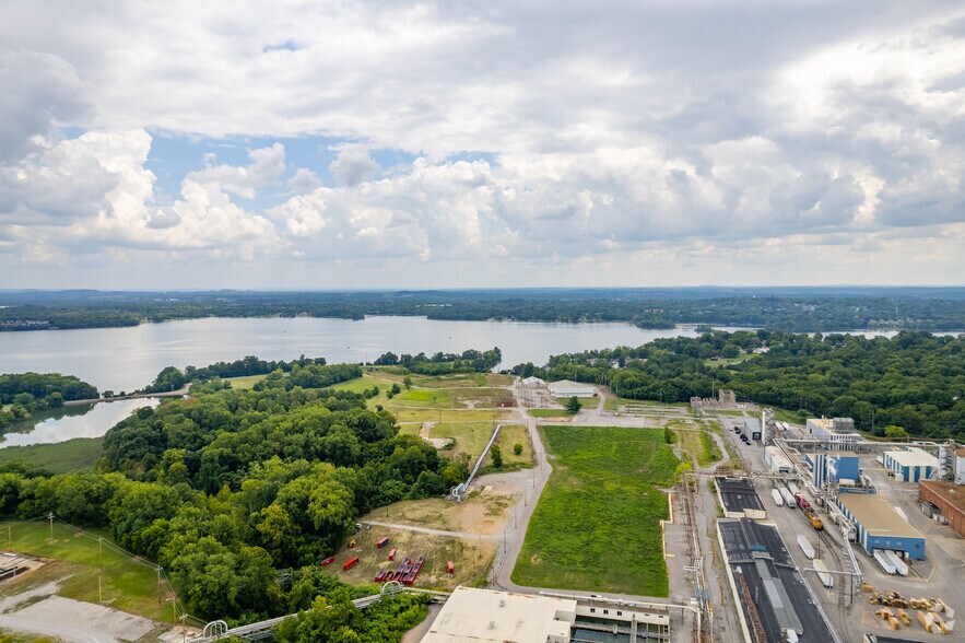 More Photos Of 1002 Industrial Dr, Old Hickory Land For Lease