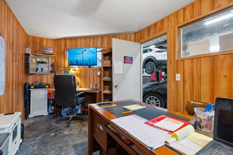 More Photos Of 620 Pond St, Woonsocket General Retail For Sale