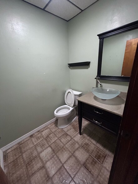 More Photos Of 9806 N 56th St, Temple Terrace Medical For Lease