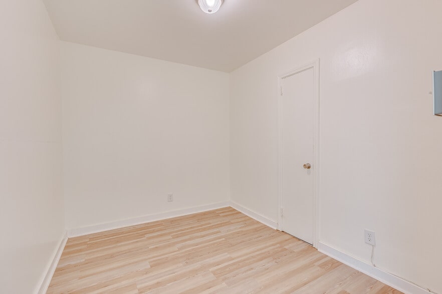 More Photos Of 1403 Spring Hill Ave, Mobile Healthcare For Sale
