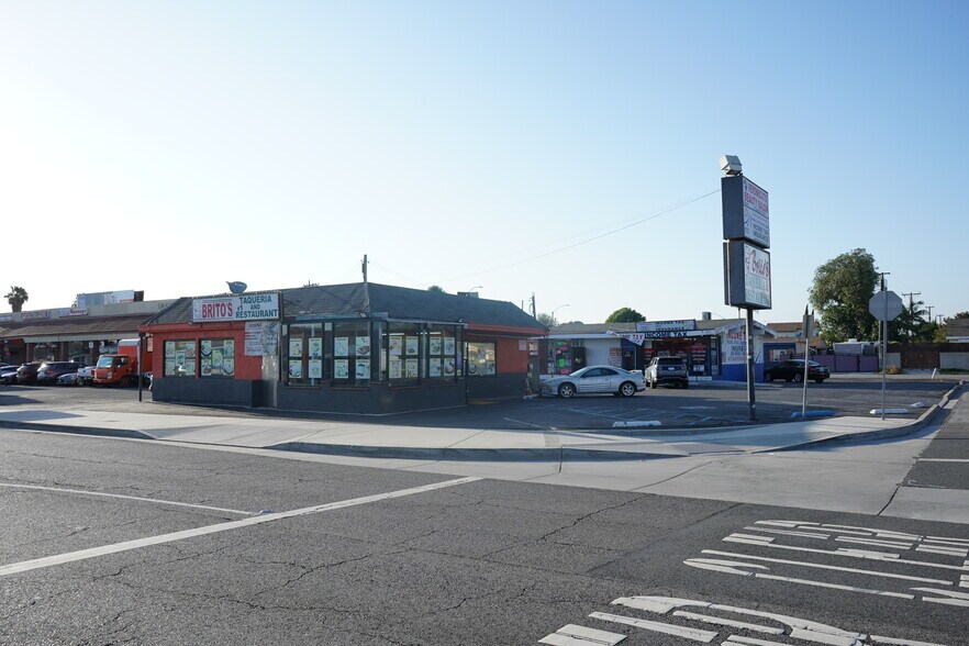 More Photos Of 2161-2163 W Lincoln Ave, Anaheim Office For Sale