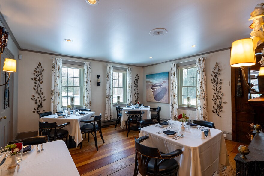 More Photos Of 4631 Falmouth Rd, Cotuit Restaurant For Sale