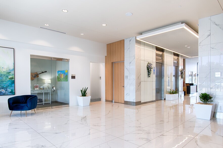 More Photos Of 1349 Empire Central Dr, Dallas Office For Lease