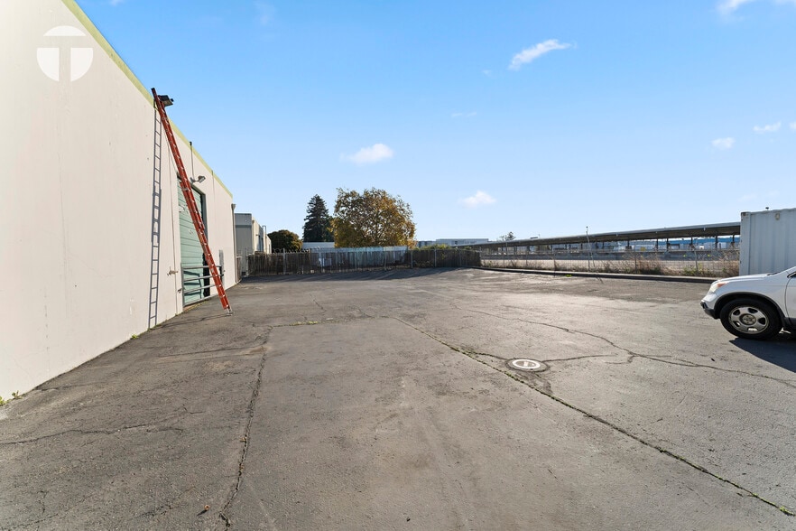 More Photos Of 3144 Diablo Ave, Hayward Warehouse For Sale
