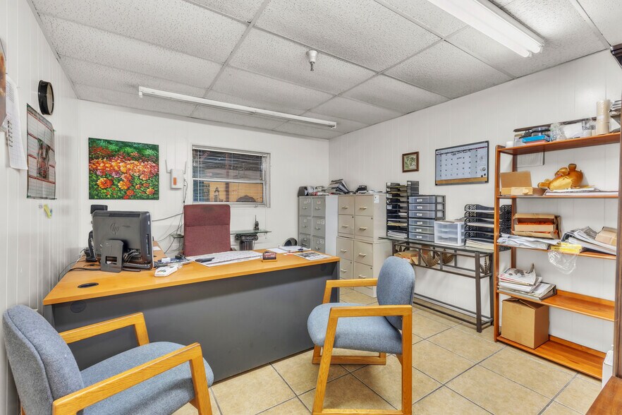 More Photos Of 701 W Landstreet Rd, Orlando Warehouse For Sale