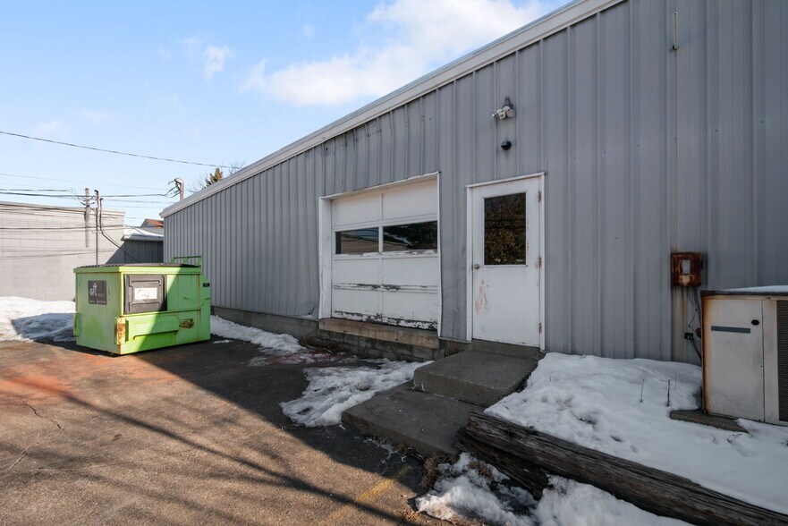More Photos Of 690 S Lapeer Rd, Oxford Warehouse For Sale