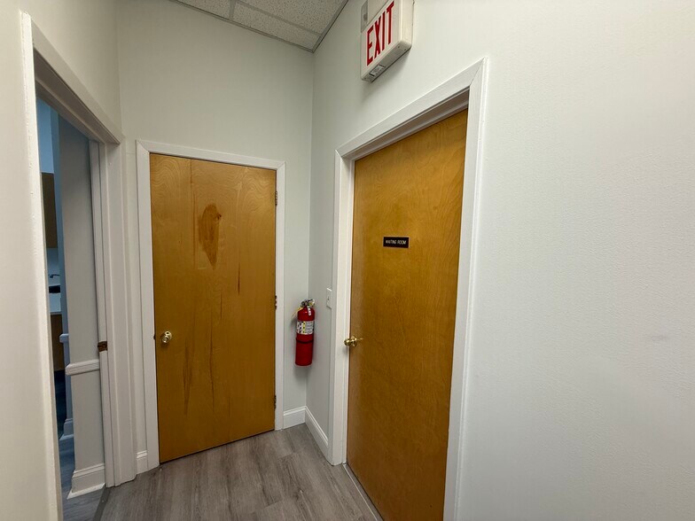 More Photos Of 79 Route 59, Suffern Medical For Lease