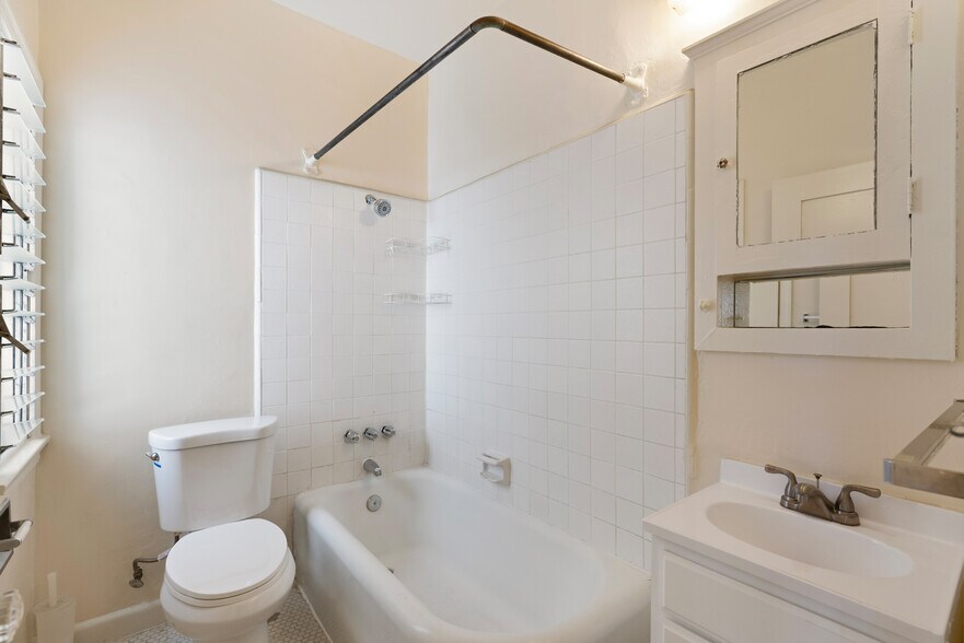 More Photos Of 4408 E Lockwood Ave, Los Angeles Apartments For Sale