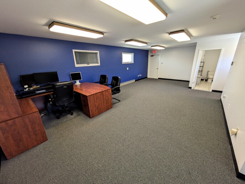 More Photos Of 1365 Blue Mountain Dr, Danielsville Office For Sale
