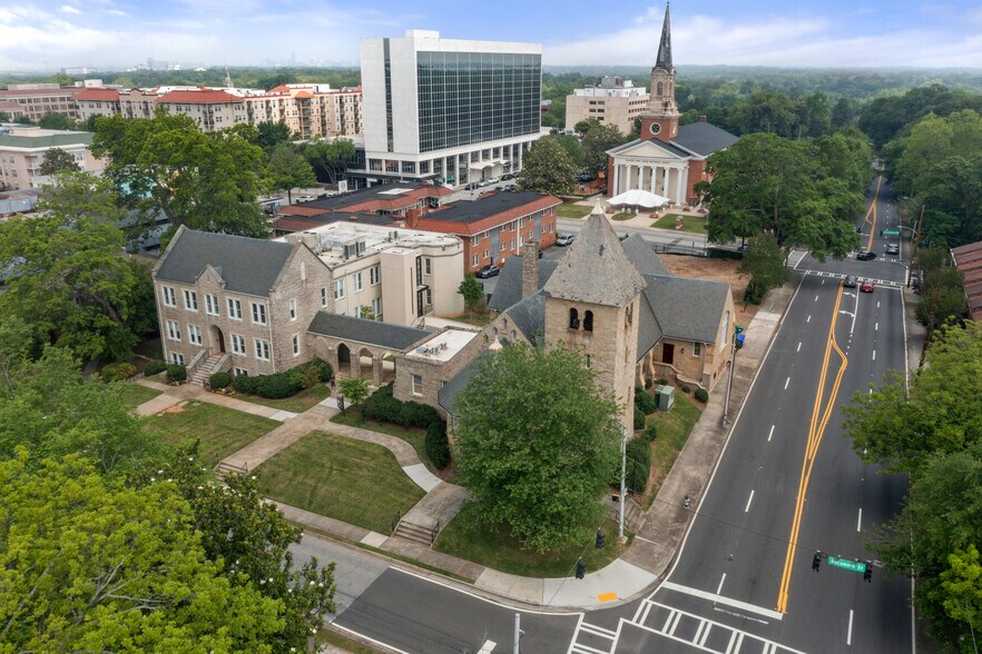 More Photos Of 312 Sycamore St, Decatur Office For Sale