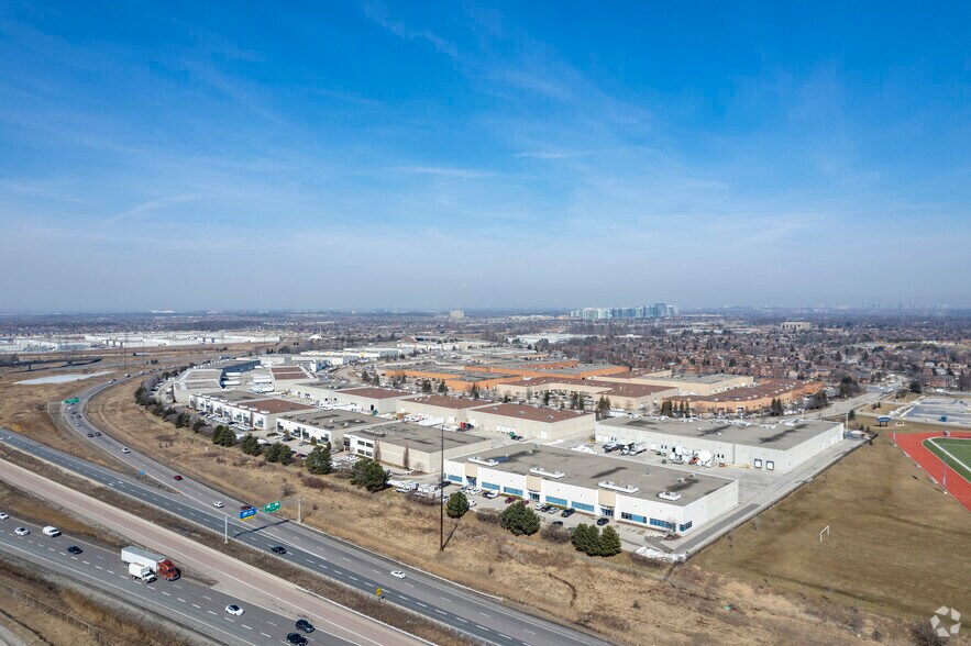 More Photos Of 4020B Sladeview Cres, Mississauga Warehouse For Lease