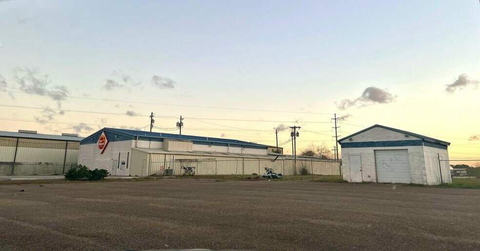 More Photos Of 2041 Amistad Dr, San Benito Warehouse For Sale