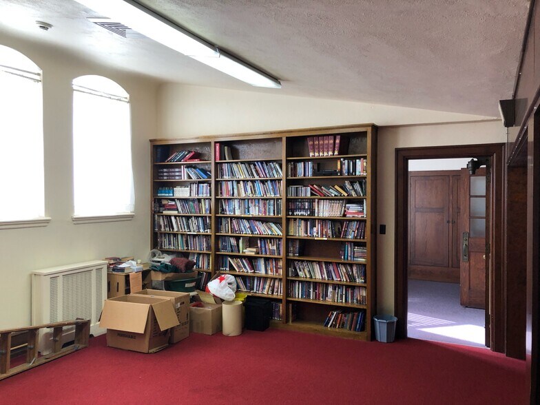 More Photos Of 501 W Market St, Perkasie Religious Facility For Sale