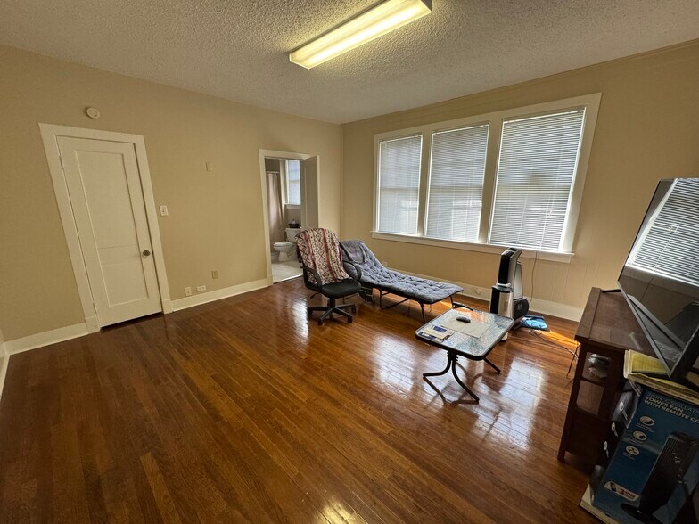 More Photos Of 436 S Fannin Ave, Tyler Office Residential For Sale