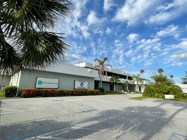 Primary Photo Of 3663 Bee Ridge Rd, Sarasota Medical For Lease