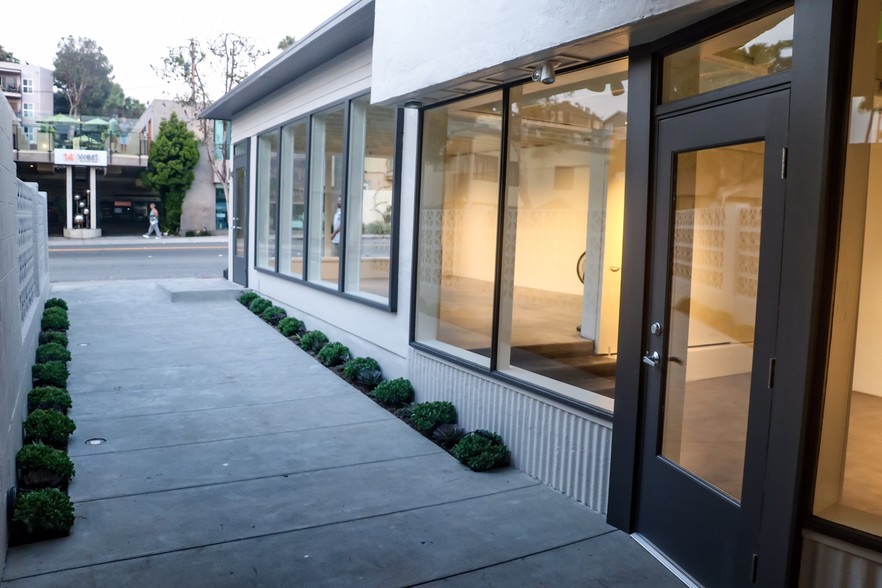 More Photos Of 687-691 S Coast Hwy, Laguna Beach Storefront Retail Office For Sale